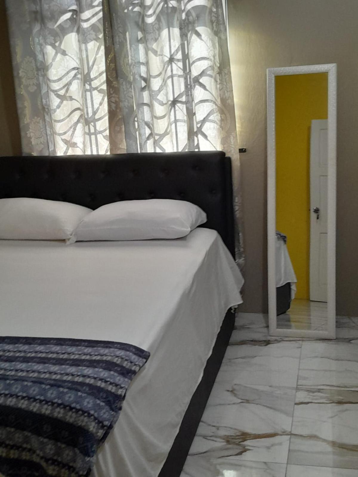 Jamaica Oasis Suite Portmore Eksteriør billede