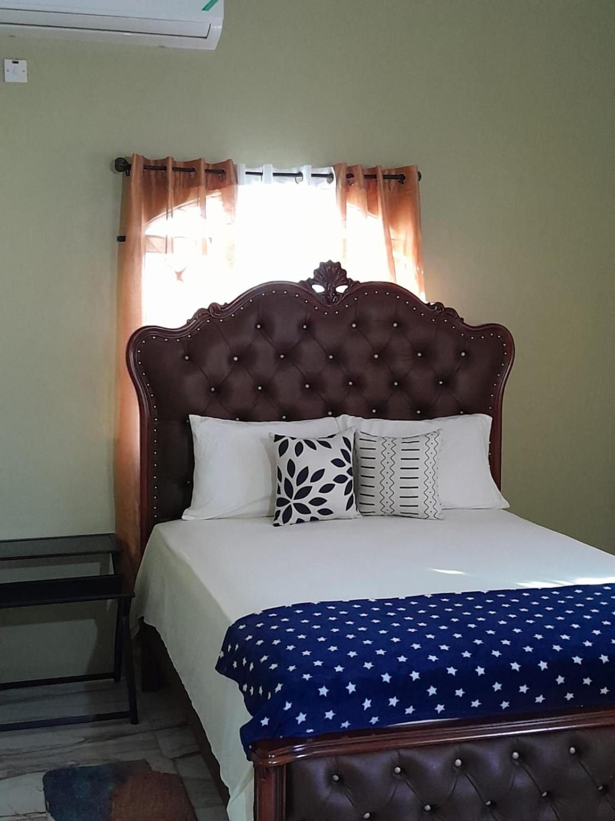 Jamaica Oasis Suite Portmore Eksteriør billede